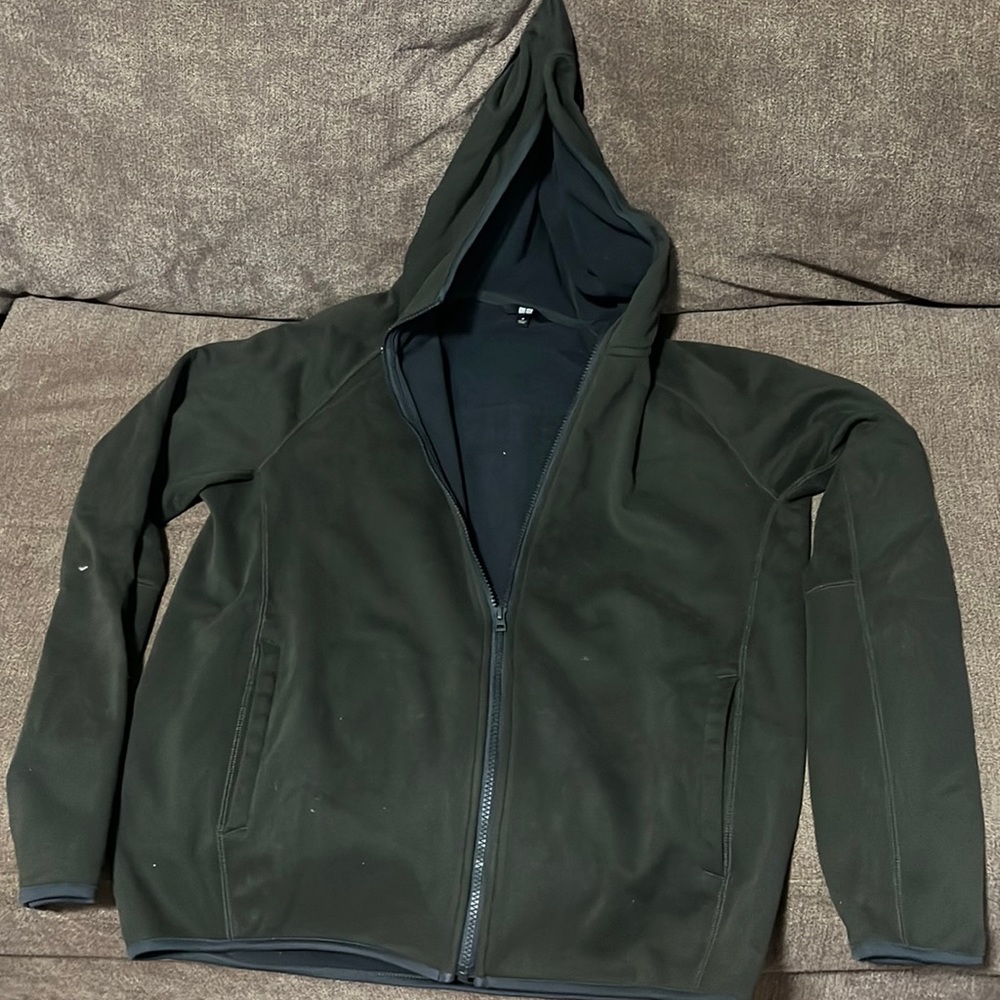 Uniqlo dry stretch long sleeve hoodie
